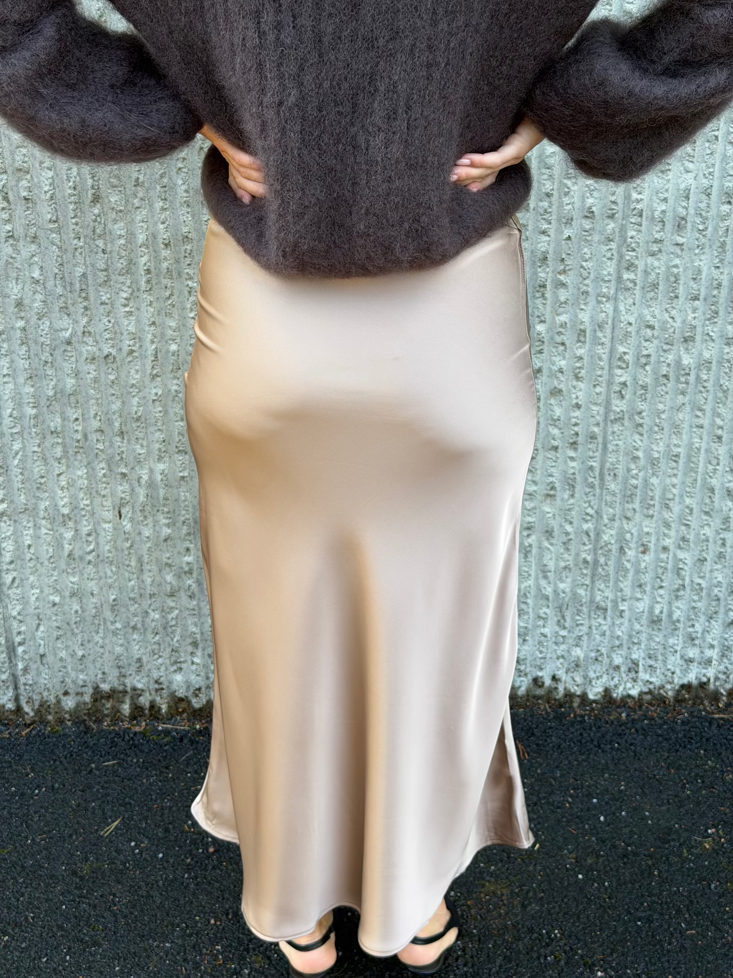 Satin Flow Skirt- Taupe