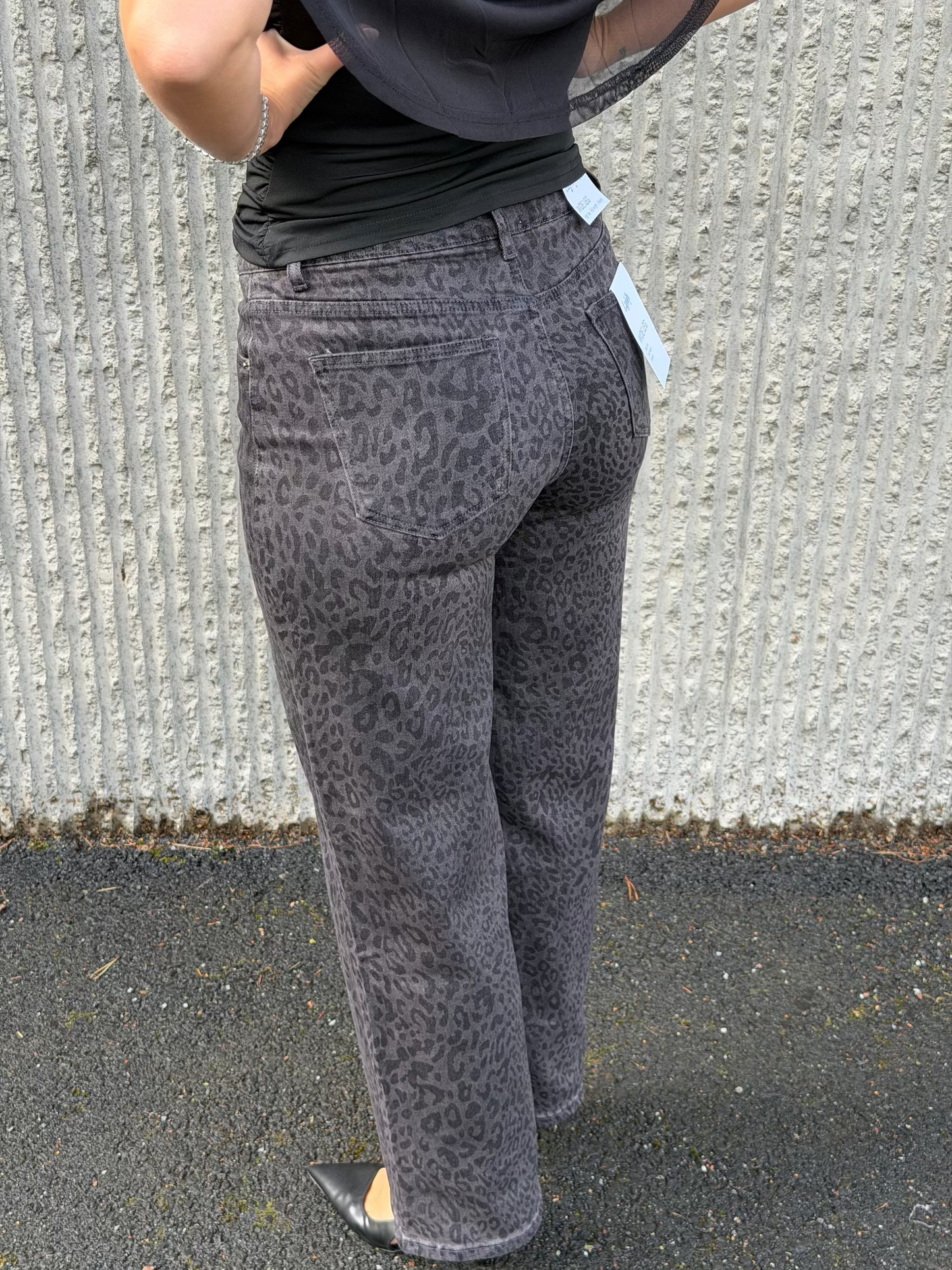 Leopard Wide Leg Jeans – Dark Grey