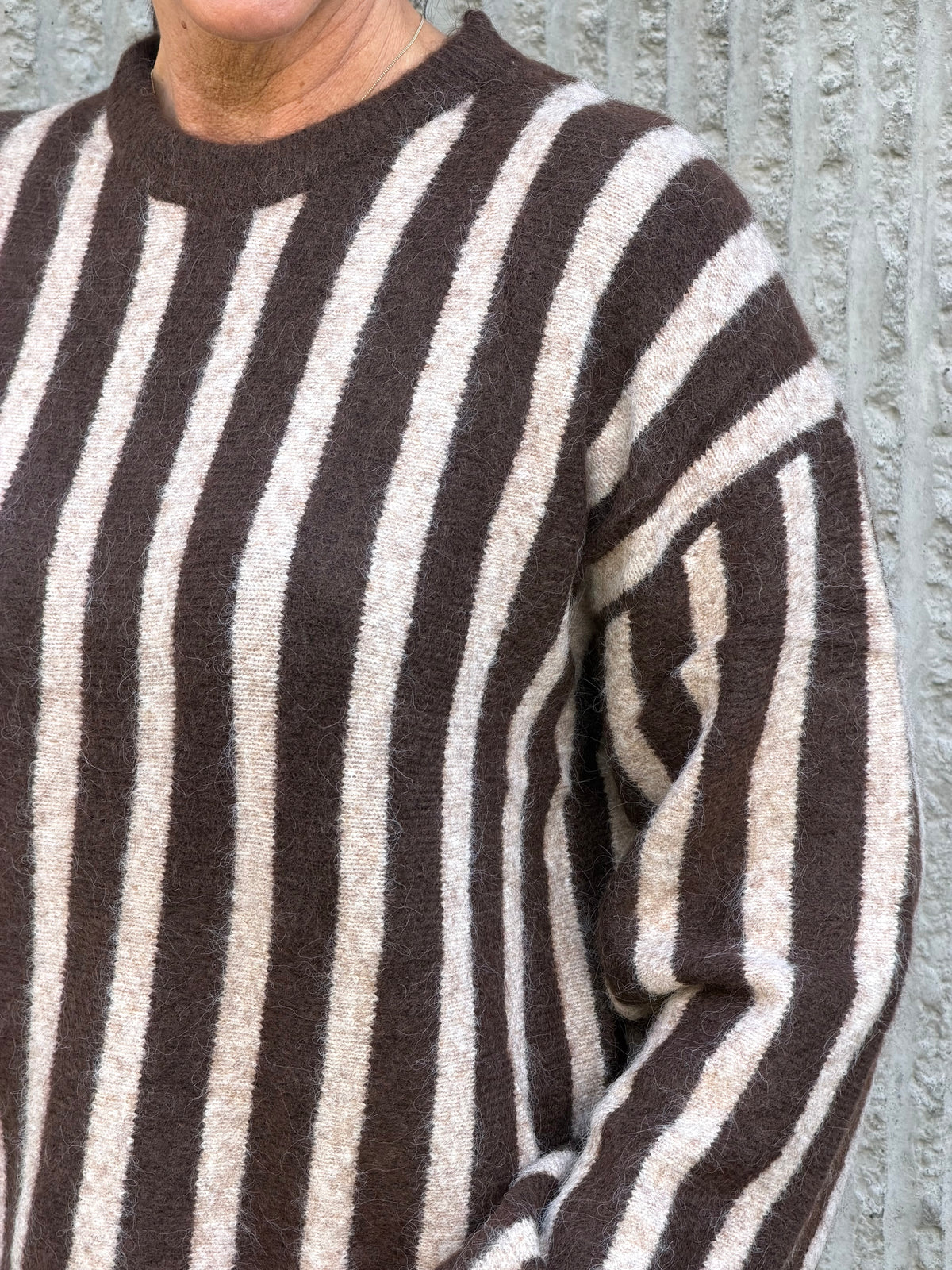 Amour Stripe Knit – Brown