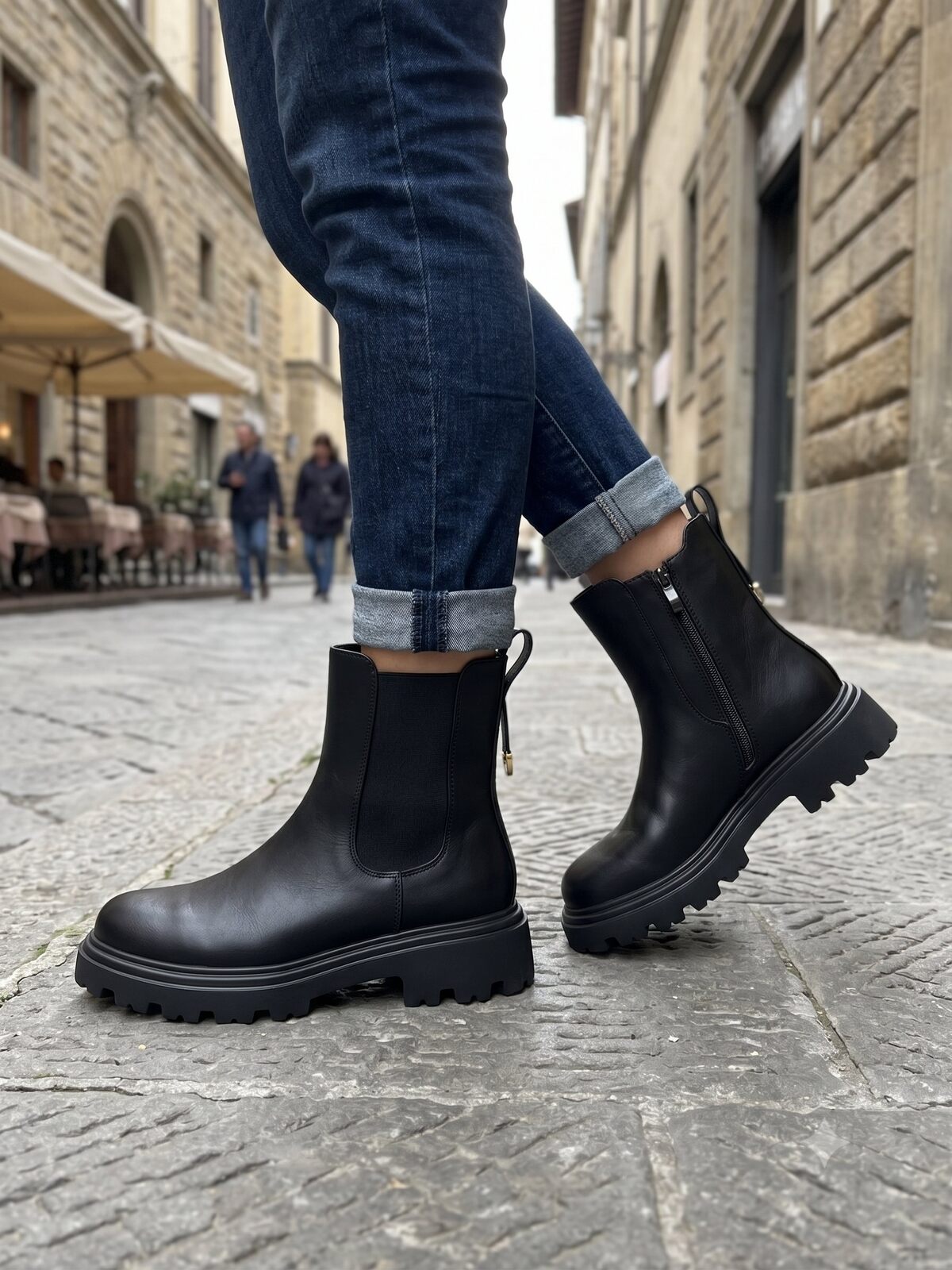 Chunky Chelsea Boots-  Black