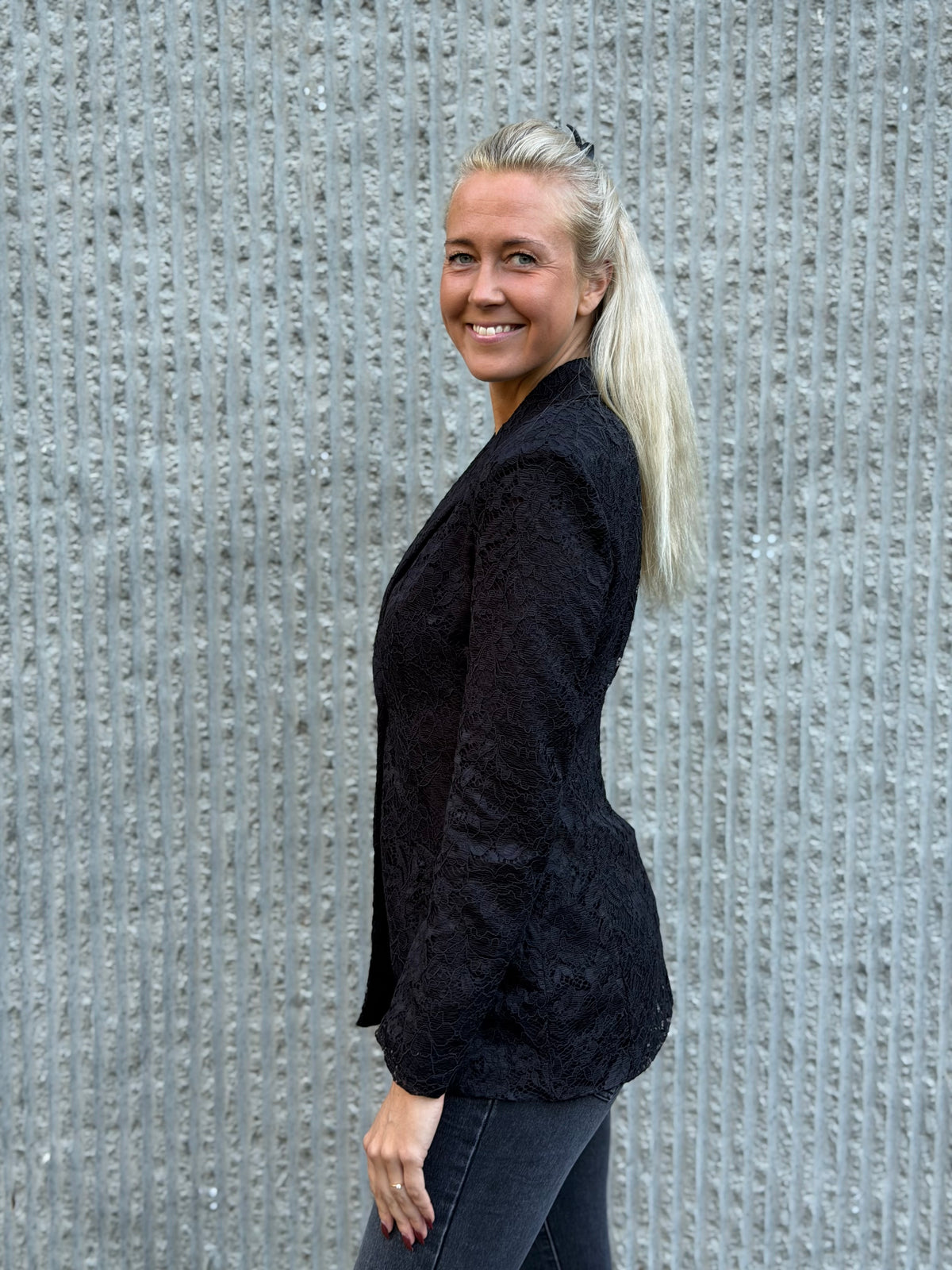 Lace Blazer – Black