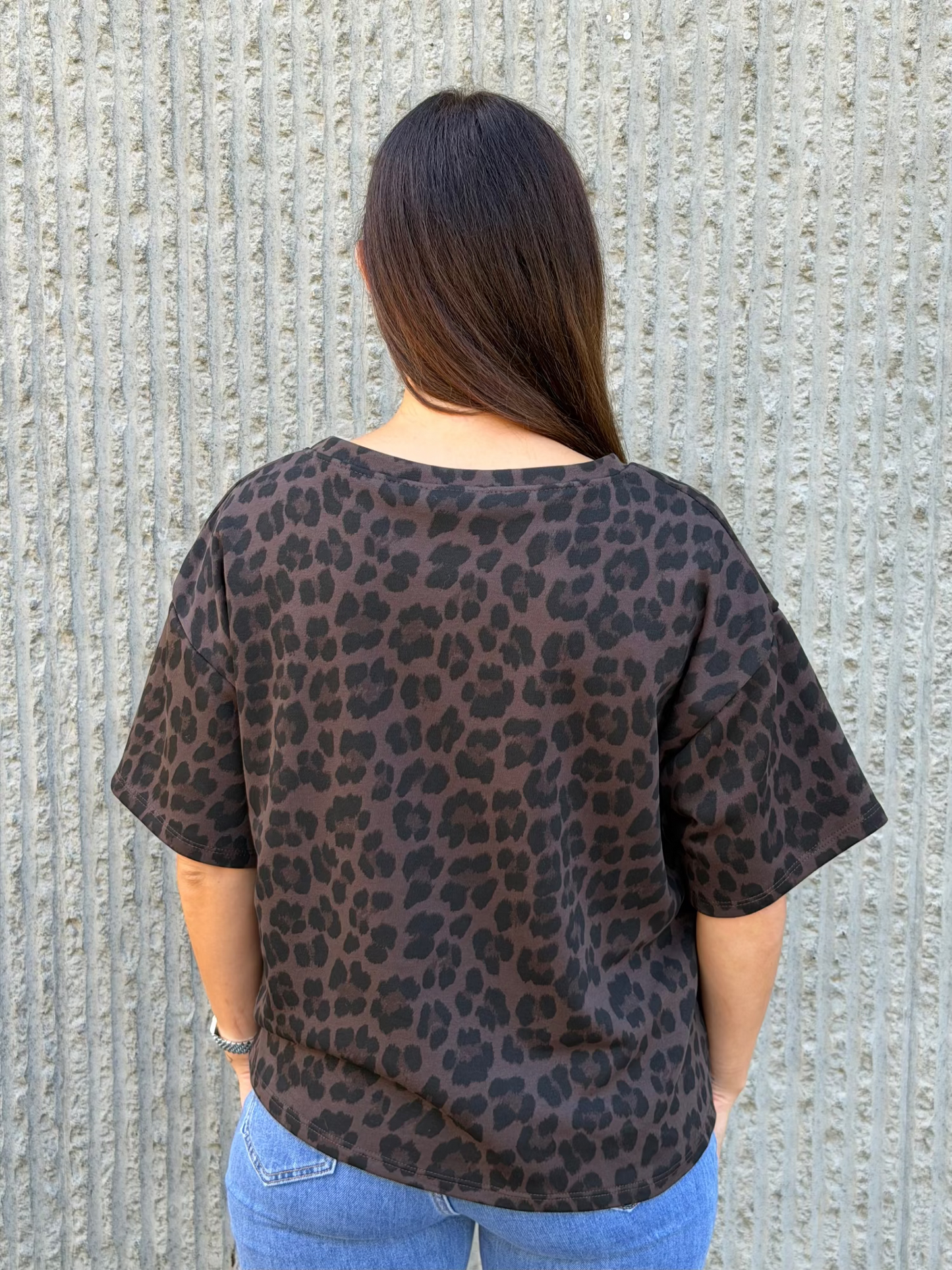 Iconic Leo Tee- Red