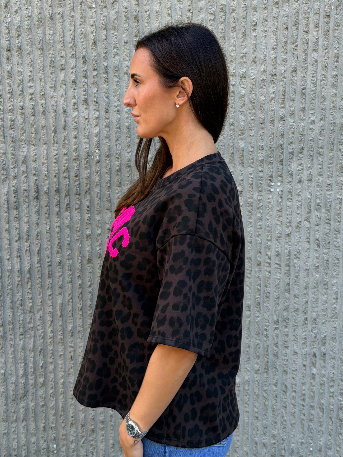 Iconic Leo Tee- Hot Pink