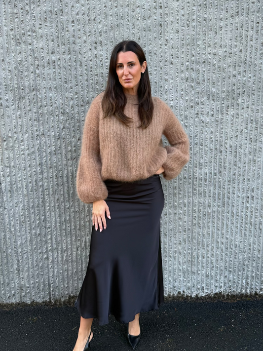 Satin Flow Skirt- Black