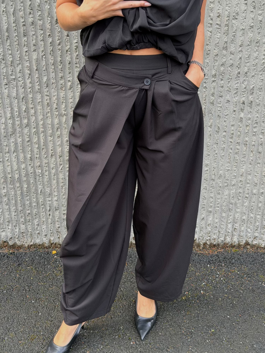 Asymmetric Tailored Pant- Black