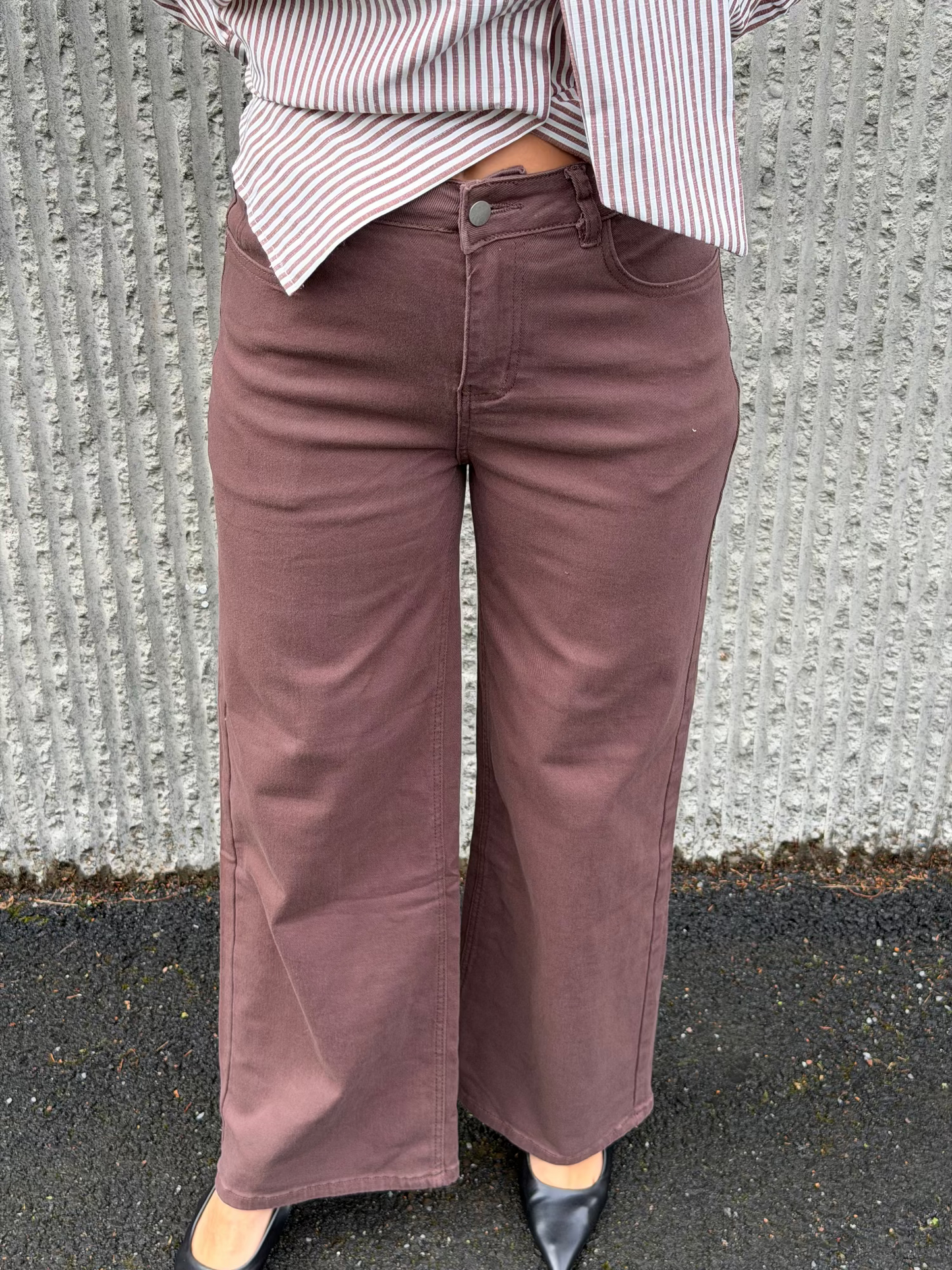Wide Leg Jeans- Brown