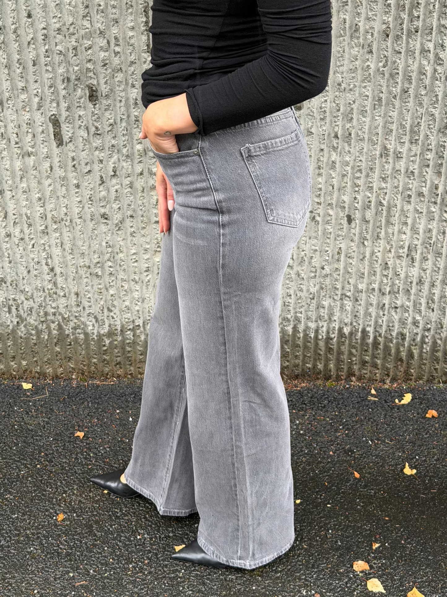 Extra Long Wide Leg Jeans- Grey