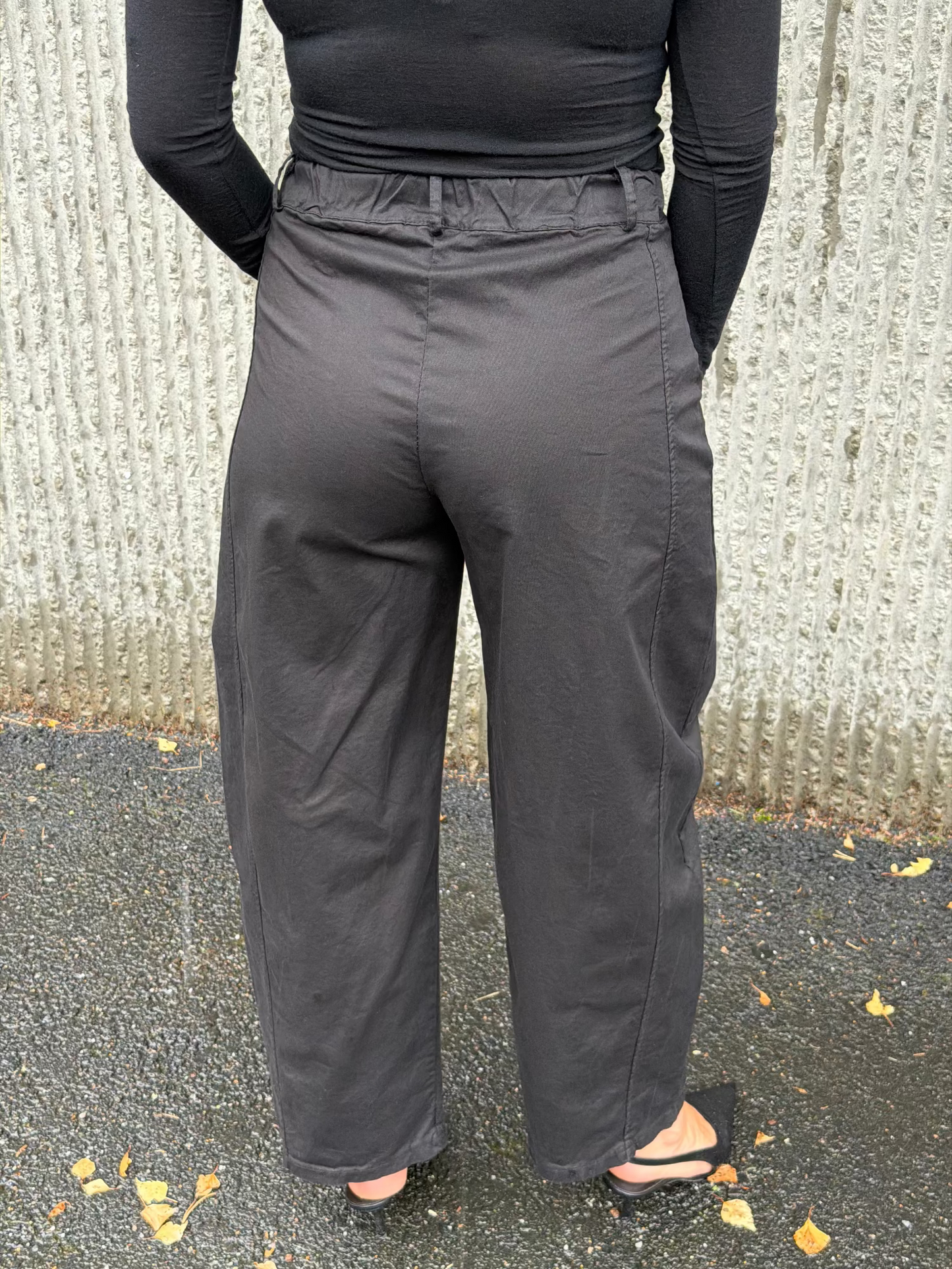 Barrel Pant – Black