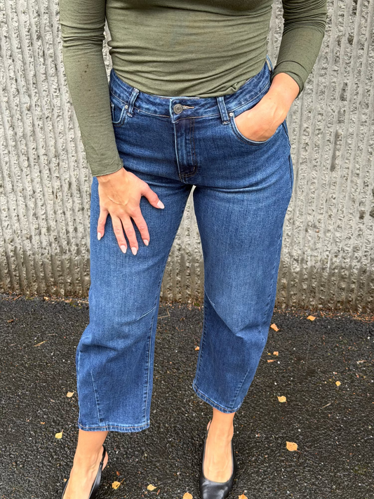 Cropped Barrel Jeans- Dark Blue