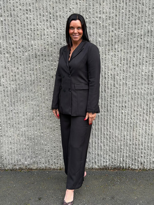 Lace Suit- Black