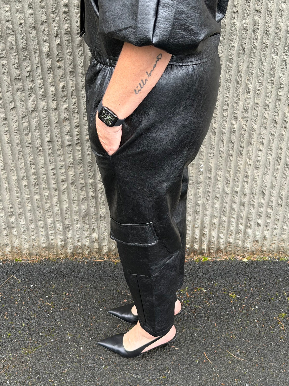 Livia Pants- Black
